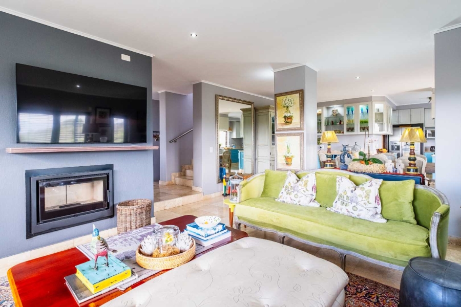 5 Bedroom Property for Sale in Oubaai Western Cape